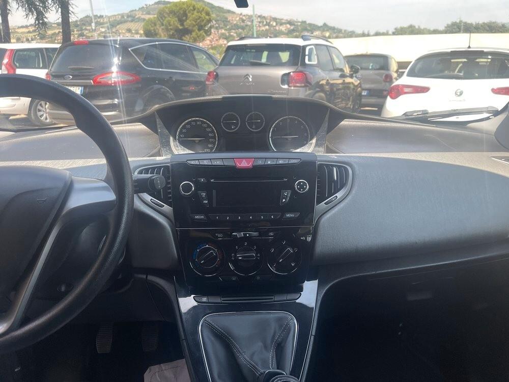 Lancia Ypsilon 0.9 TwinAir 85 CV 5 porte Metano Ecochic Gold