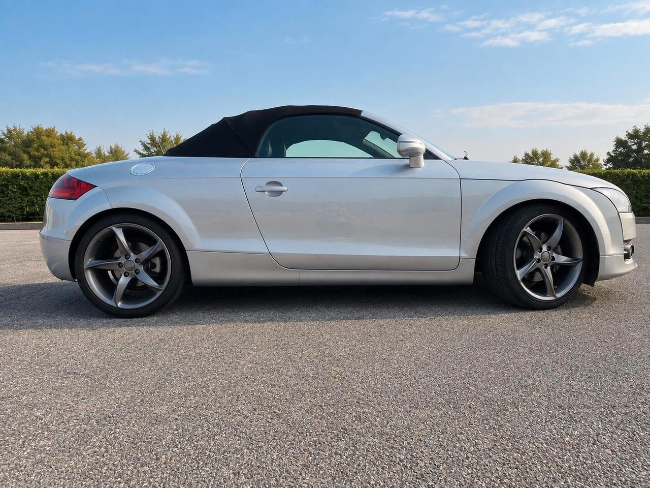Audi TT Roadster 2.0 TFSI