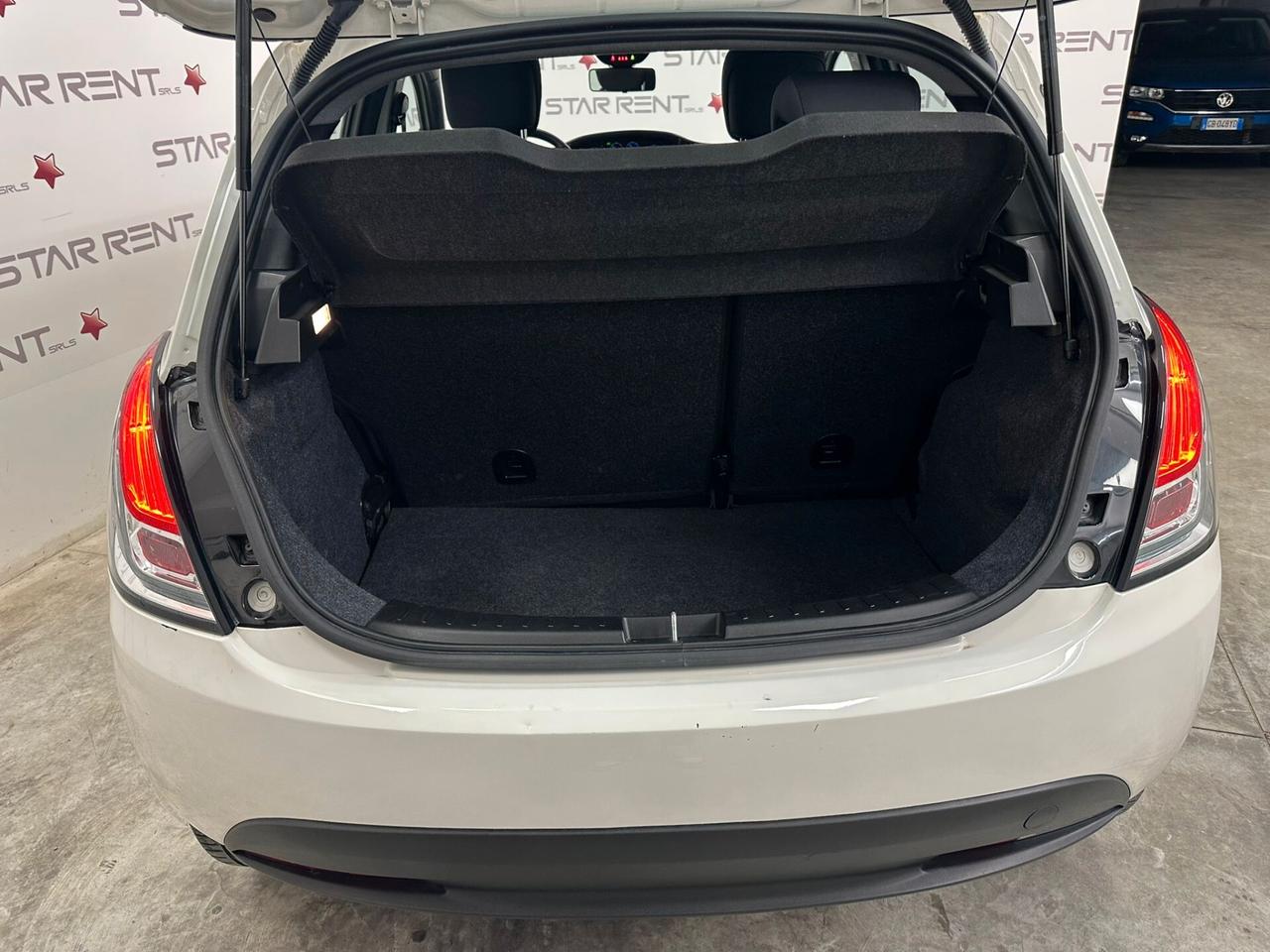 Lancia Ypsilon 1.0 FireFly 5 porte S&S Hybrid UnYca