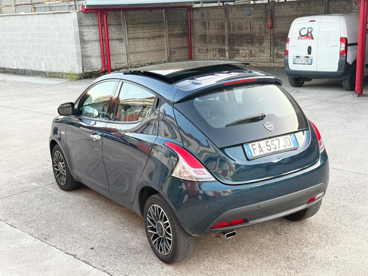 Lancia Ypsilon 1.3 MJT 16V 95 CV 5 porte S&S Silver