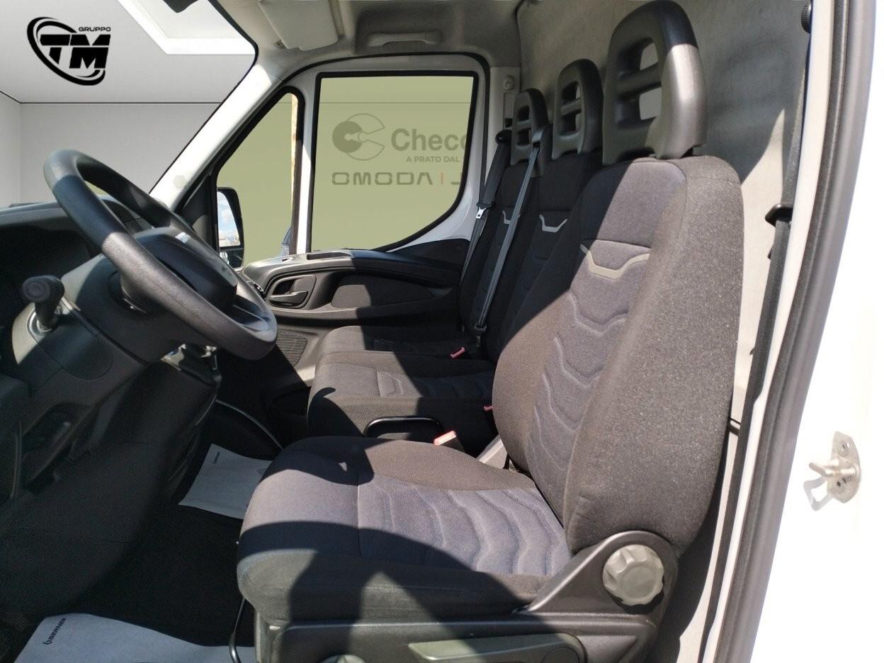 IVECO DAILY 2.3 HPT PM-TM Furgone * 31 000 KM *