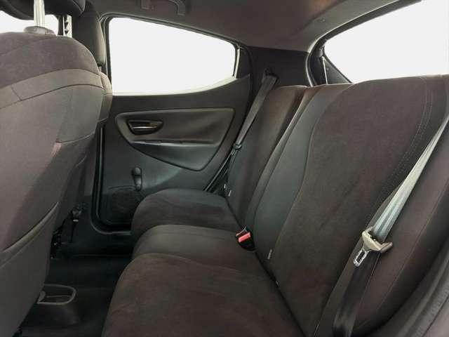 Lancia Ypsilon 1.3 MJT 95 CV 5 porte