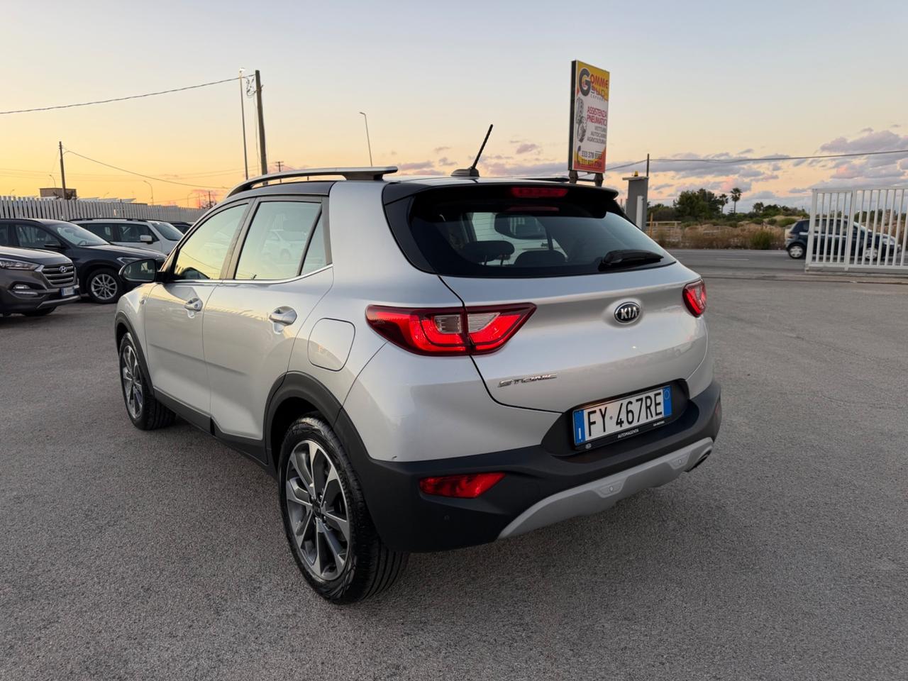 KIA STONIC 1.4 MPI 100 CV STYLE PACK FULL LED NY19