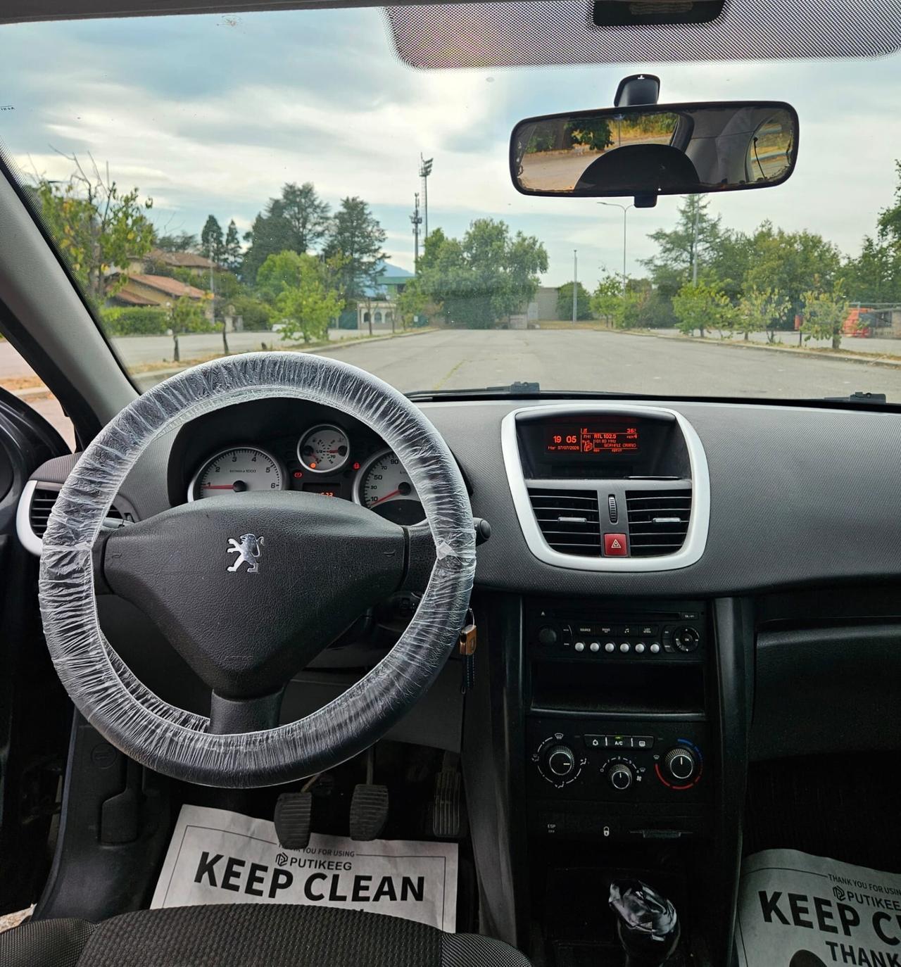 Peugeot 207 NEOPATENTATI