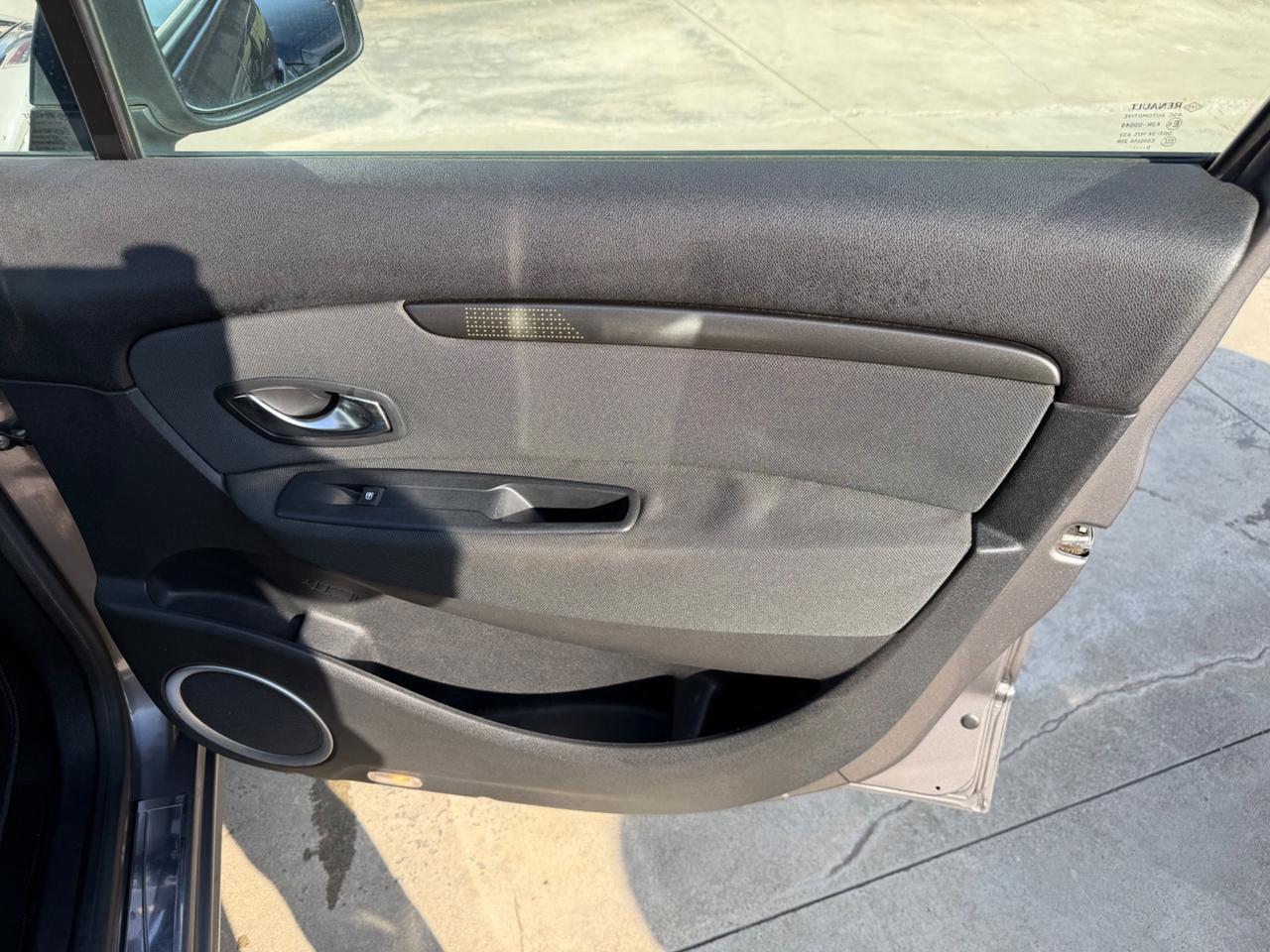 Renault SCENIC XMOD 1.5dCi 110CV