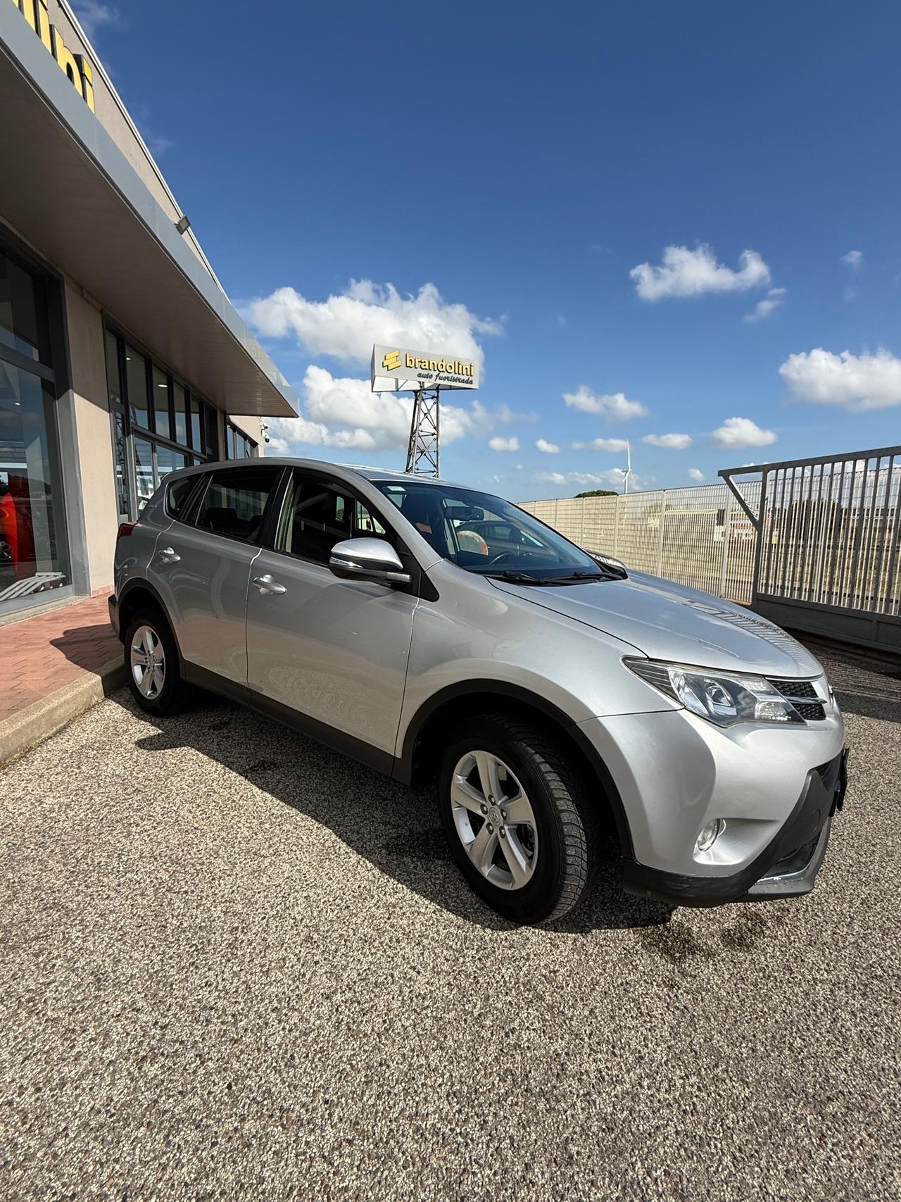 Toyota RAV 4 RAV4 2.0 D-4D 2WD Active my14"