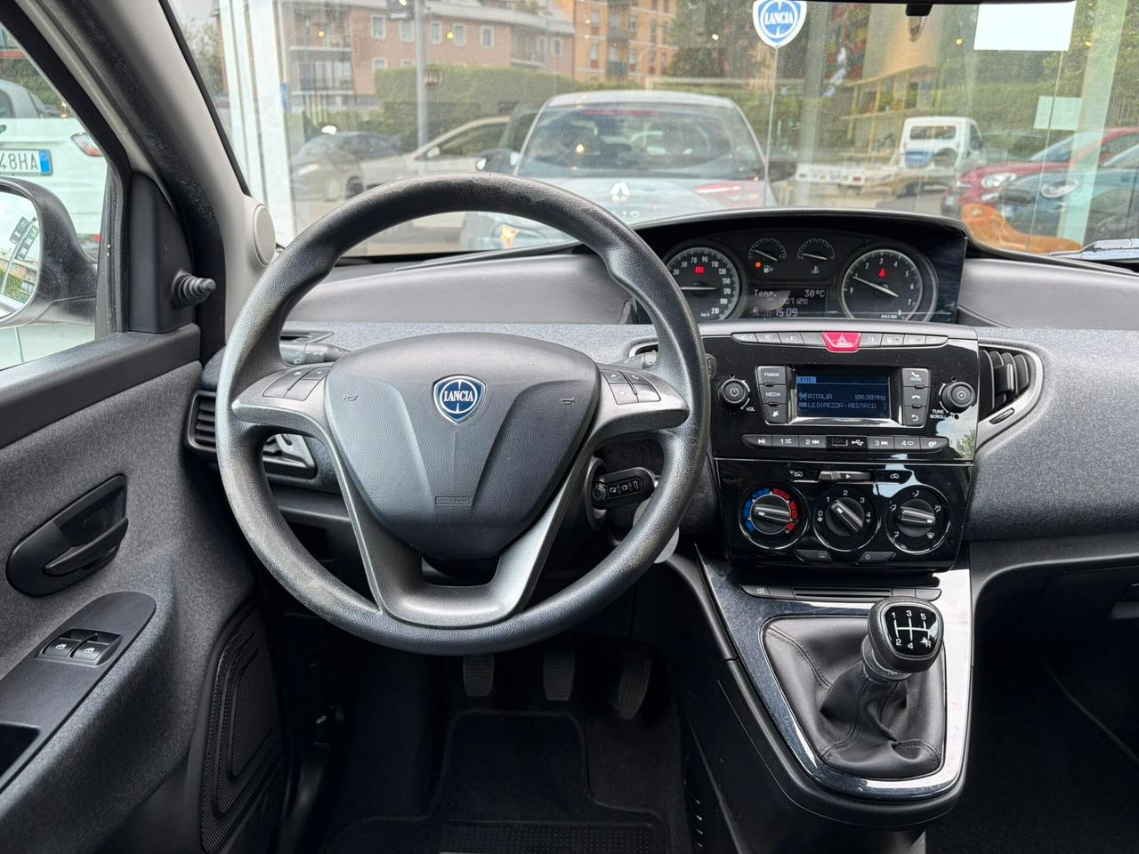 Lancia Ypsilon 1.2 69 CV 5 porte GPL Ecochic Elefantino Blu