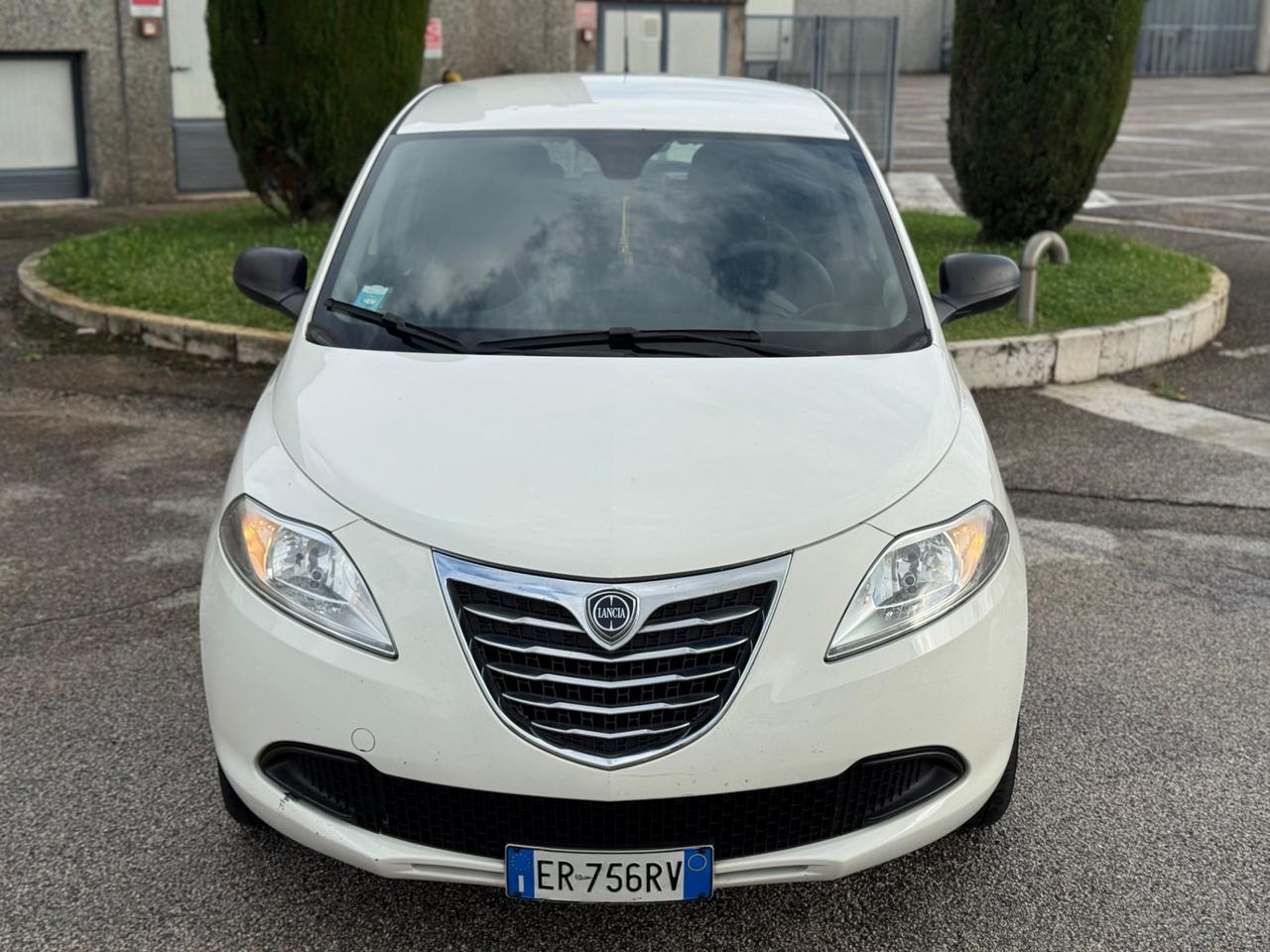 Lancia Ypsilon 1.2 69 CV 5 porte GPL Ecochic Gold