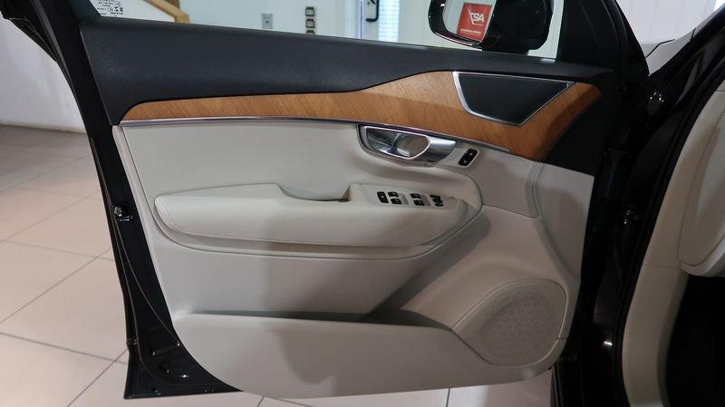 Volvo XC90 Plug-In Hybrid T8 AWD Plug-in 7p R. Inscr. Expr.