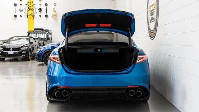 ALFA ROMEO Giulia V6 Bi-Turbo Quadrifoglio AKRAPOVIC CARBOCERAMICI