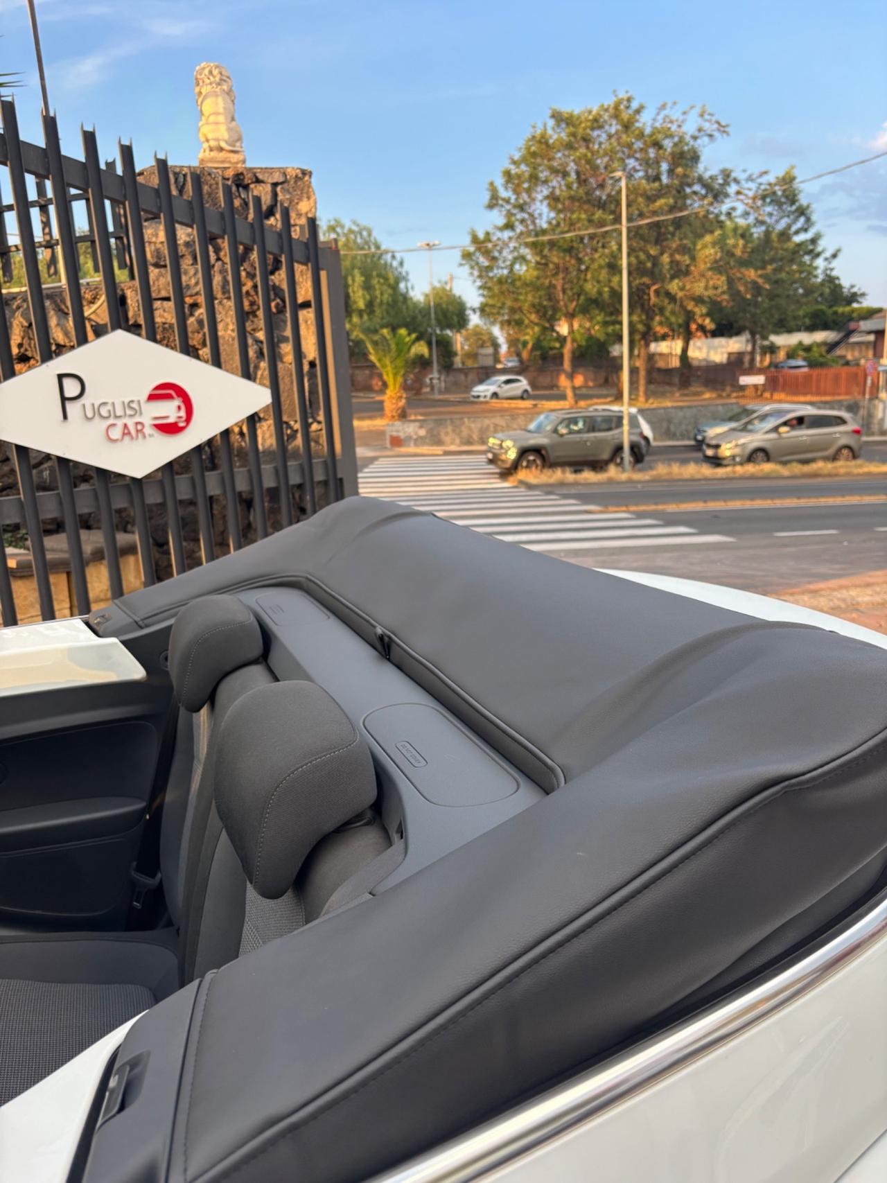 Volkswagen Maggiolino Cabrio 1.6 TDI Design 2014