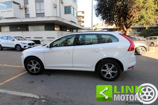 VOLVO XC60 D3 Geartronic R-design Momentum