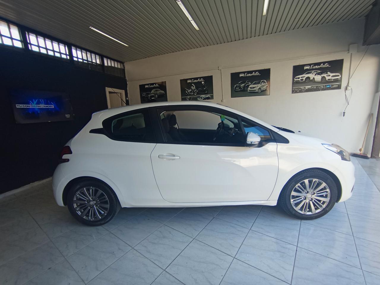 Peugeot 208 1.2 Benz/ GPL 2016 CON GARANZIA