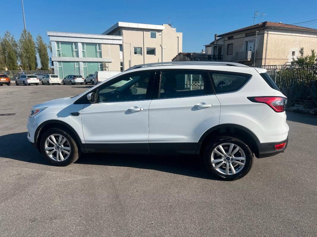 Ford Kuga 1.5 tdci Plus s&s 2wd 120cv