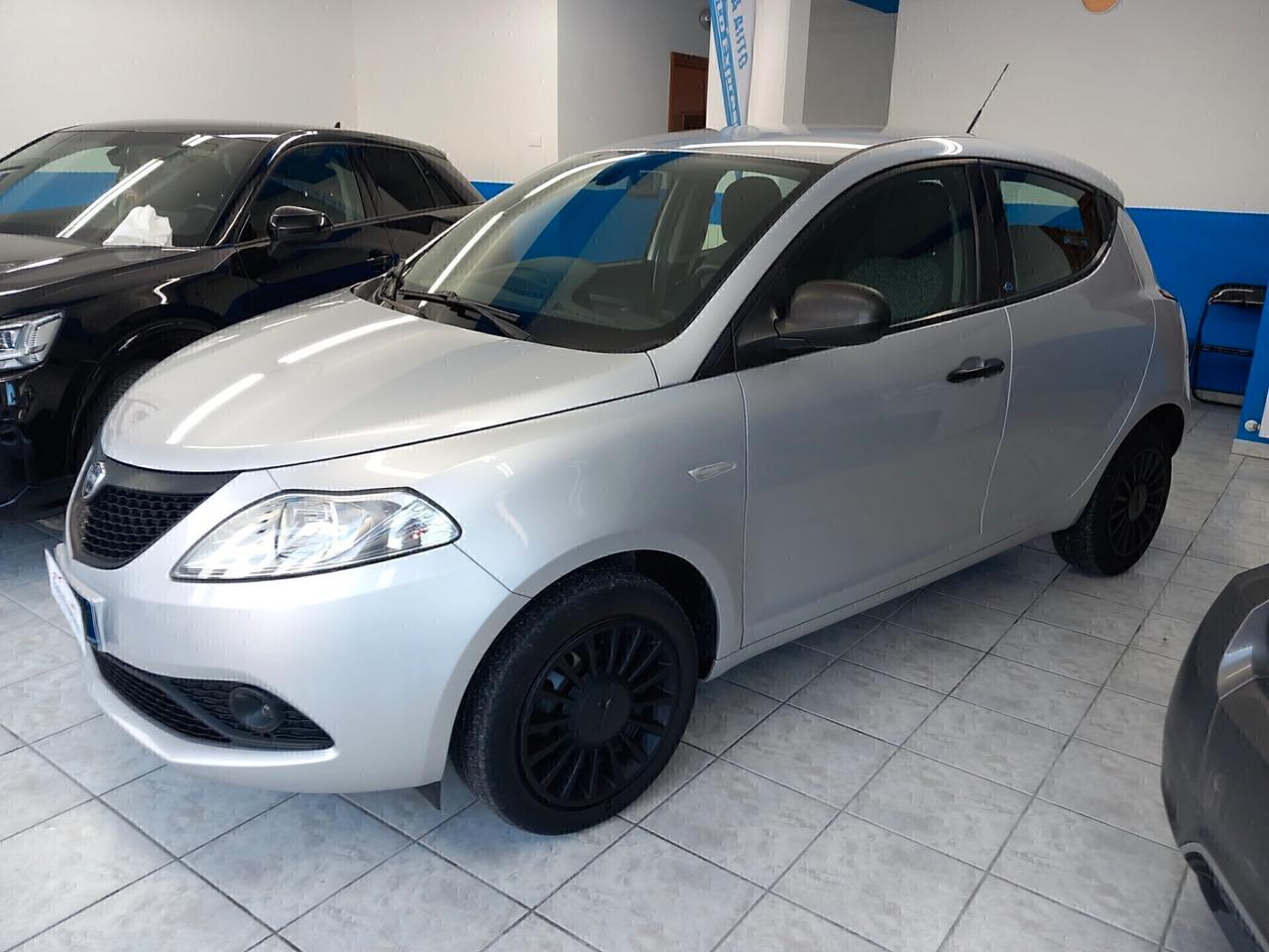 Lancia Ypsilon 1.2 69 CV 5 porte GPL Ecochic Gold