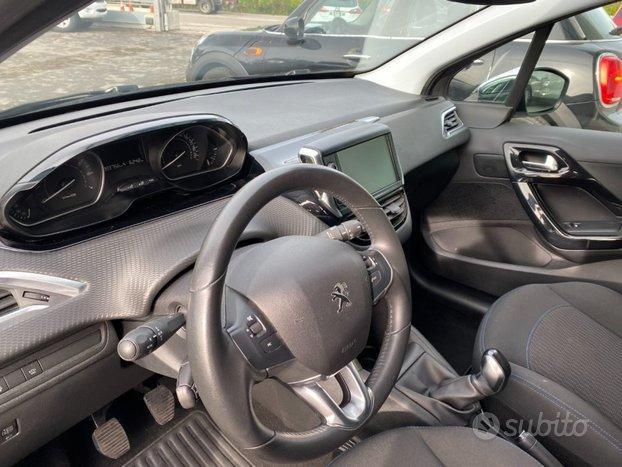 PEUGEOT 208 PureTech 82 Stop&Start 5 porte Signa