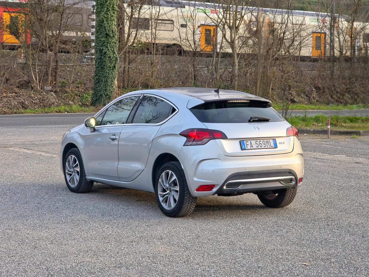 Ds DS4 4 BlueHDi 120 S&S EAT6 Chic 2015-E6 Automatico NEO