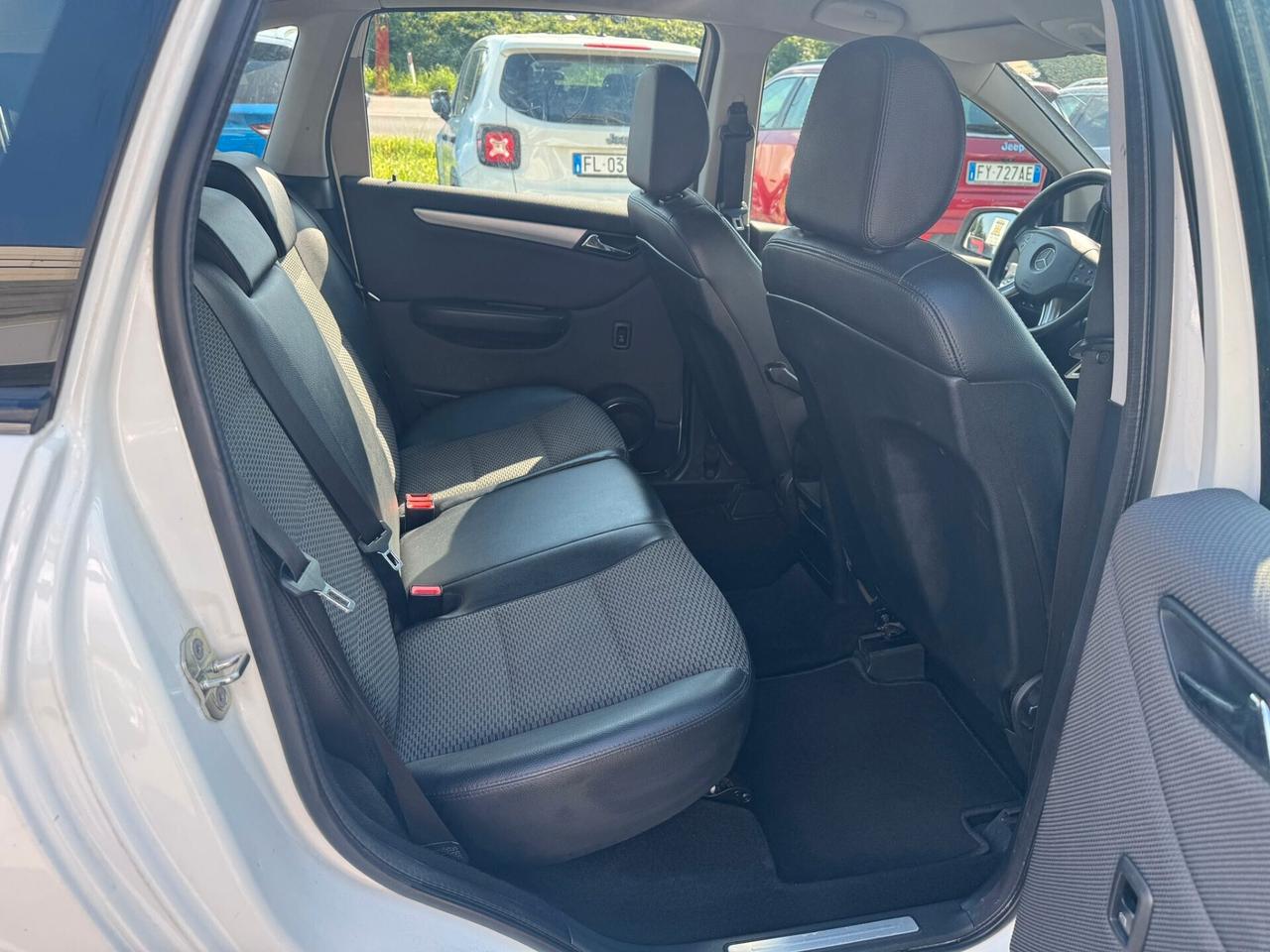 Mercedes-Benz B 200 T245 cdi Premium*AUTOMATIC*PELLE*NAVI*