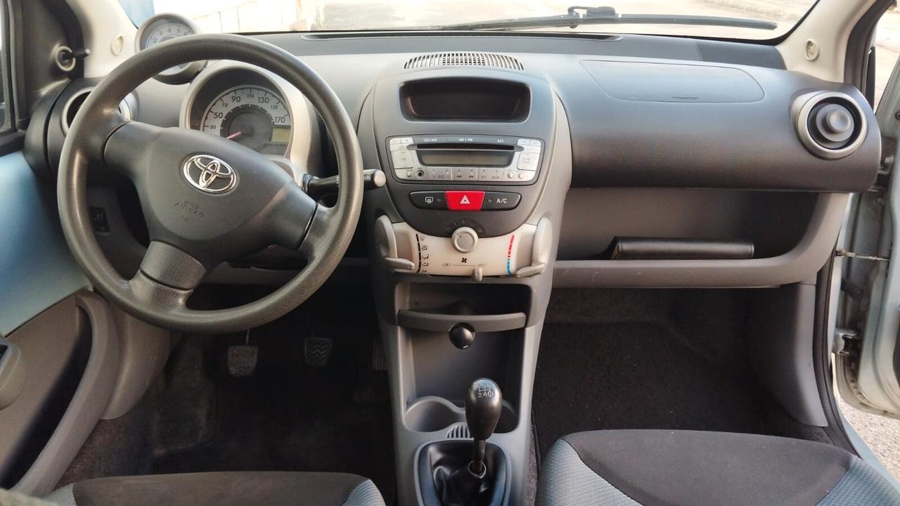 Toyota Aygo 1.0 12V VVT-i 3 porte Sol