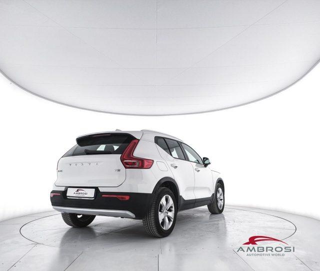 VOLVO XC40 T2 Geartronic Momentum