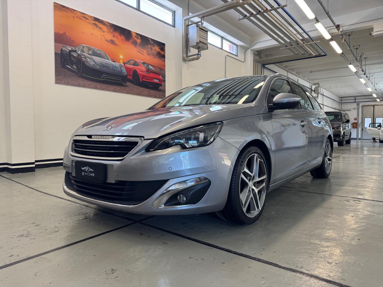Peugeot 208 1.4 HDi 68 CV 5 porte Allure