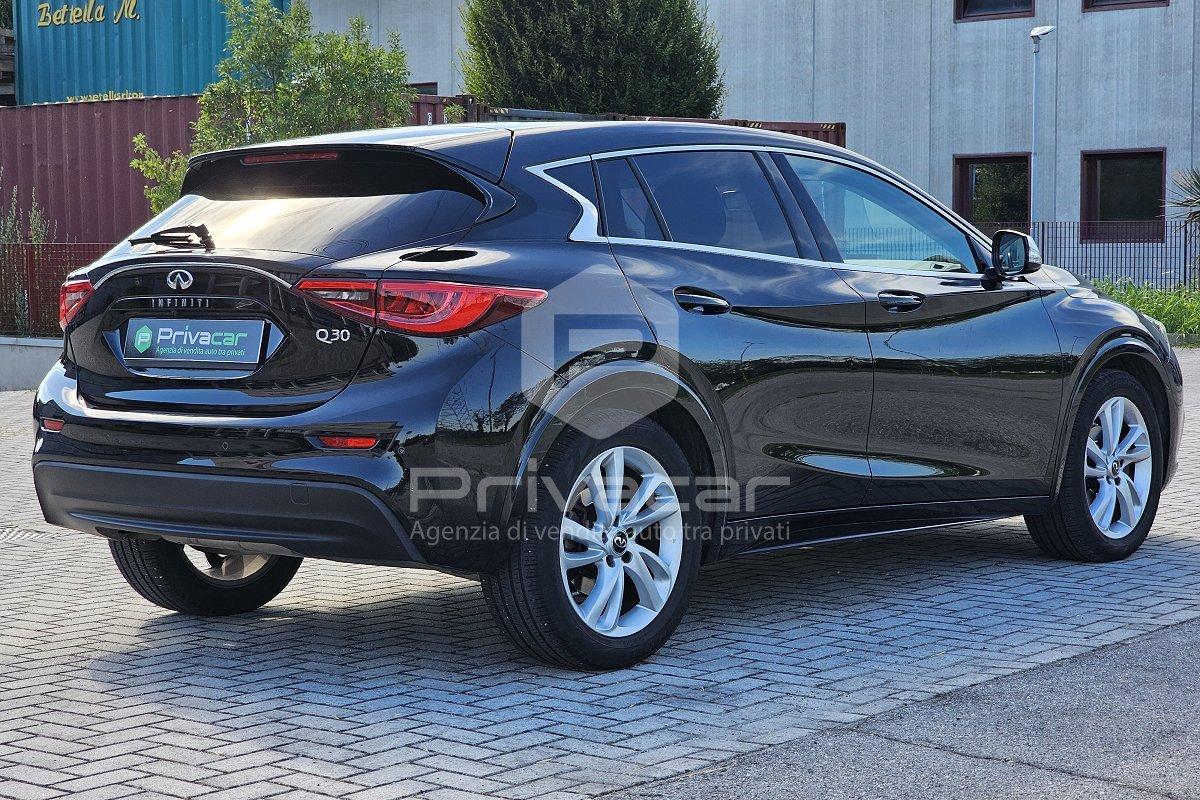 INFINITI Q30 1.5 diesel DCT Business Executive
