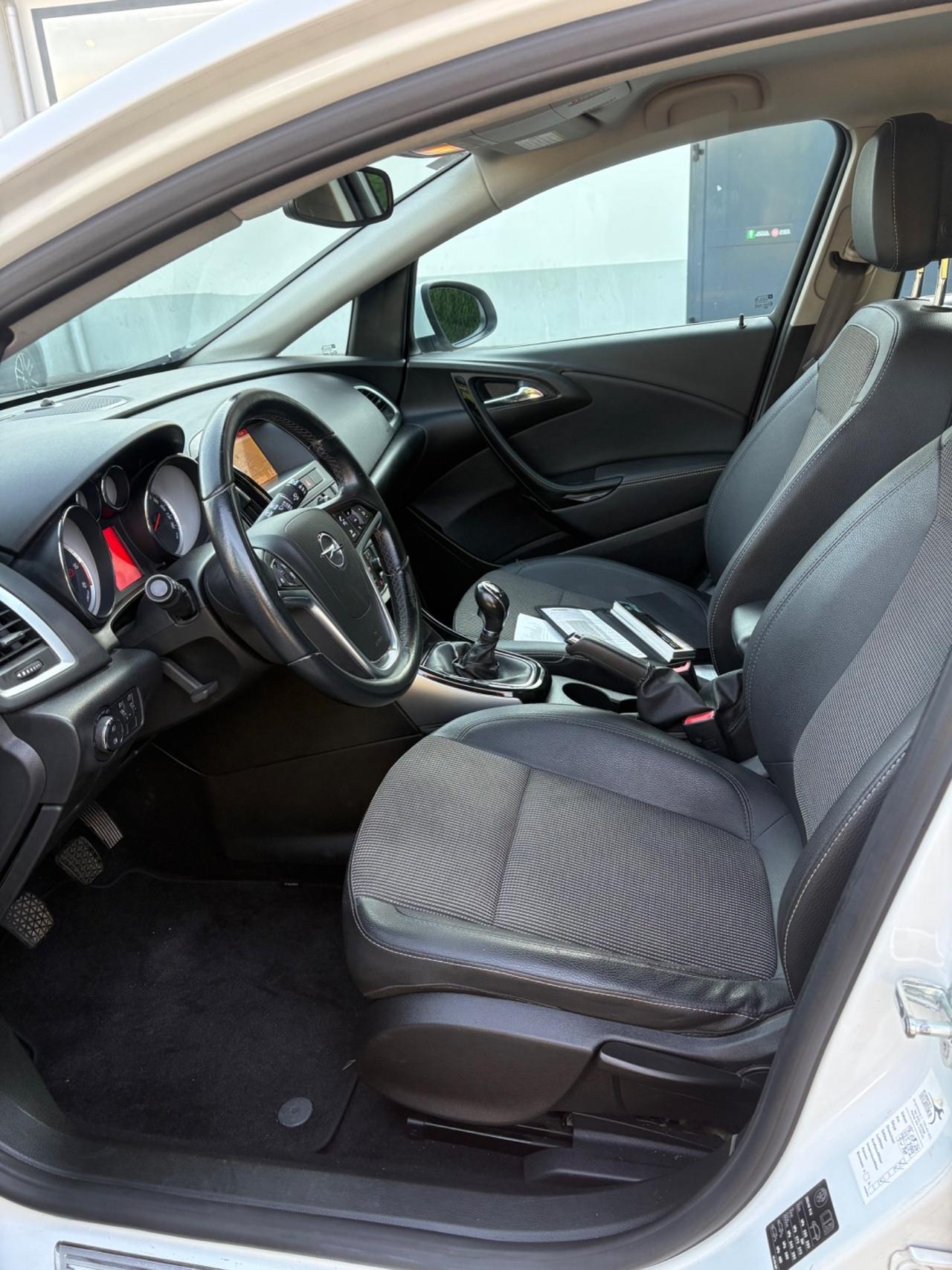 Opel Astra 1.6 CDTI EcoFLEX Sports 2015