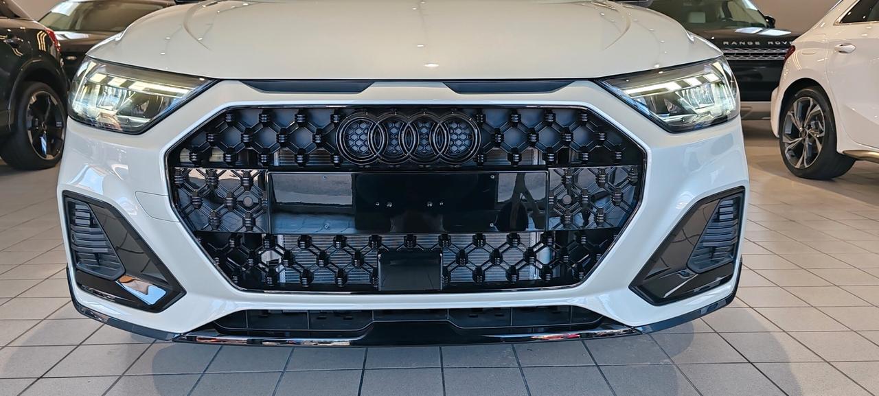 Audi A1 allstreet 30 TFSI Identity Contrast