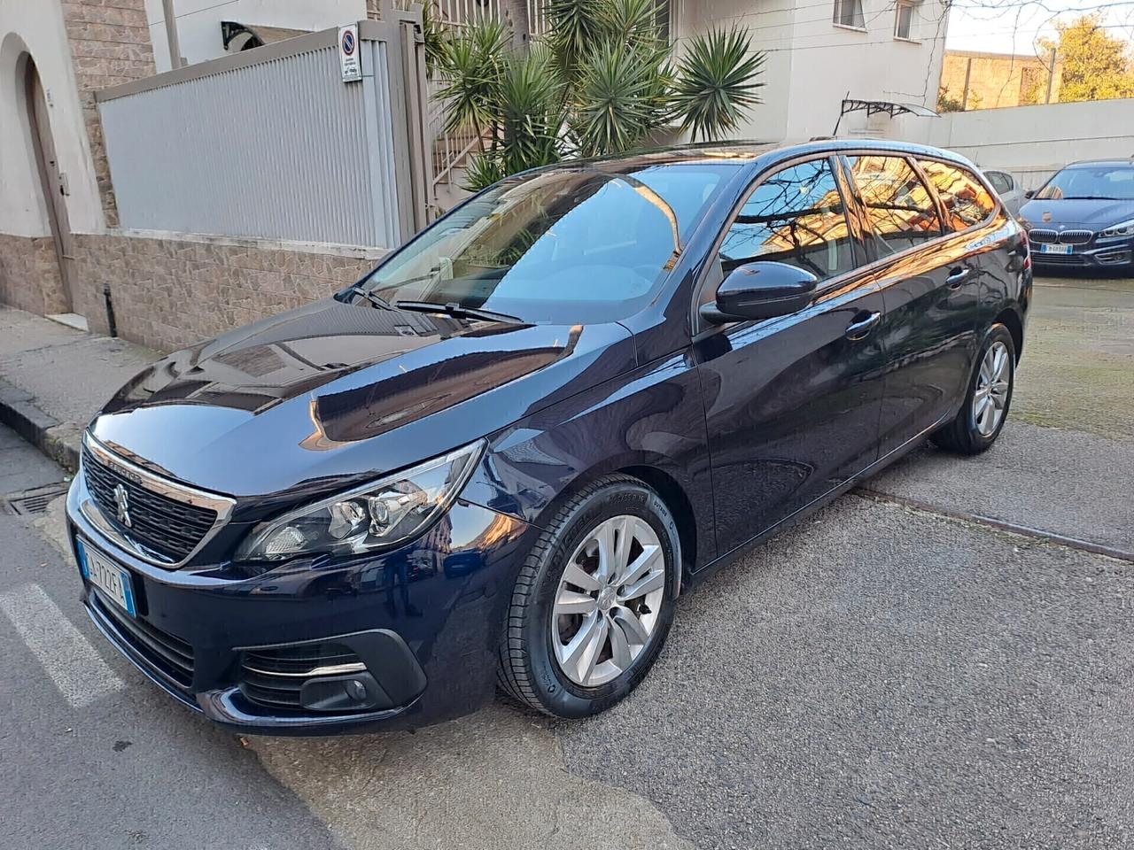 Peugeot 308 1.5 HDI 60000 km garantita