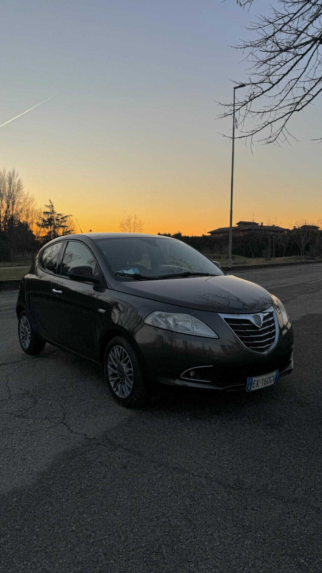 Lancia Ypsilon 0.9 TwinAir Neopatentati