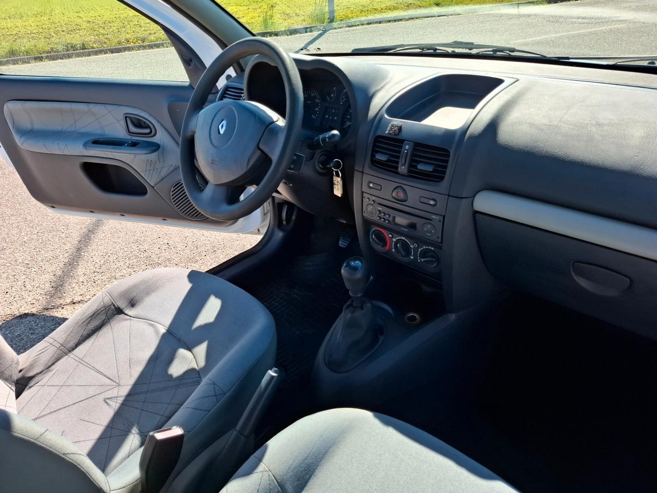 Renault Clio 1.5 dCi 65CV cat 3p. Van