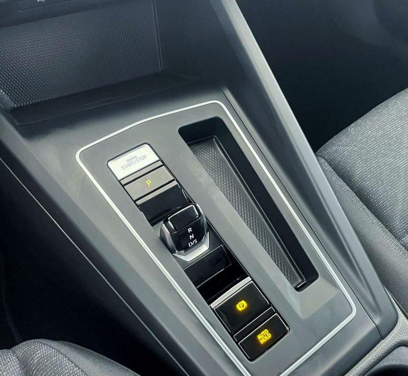 Volkswagen Golf 1.0 eTSI EVO DSG Life