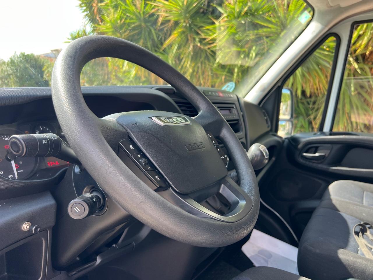Iveco daily 35c15 furgone e sponda