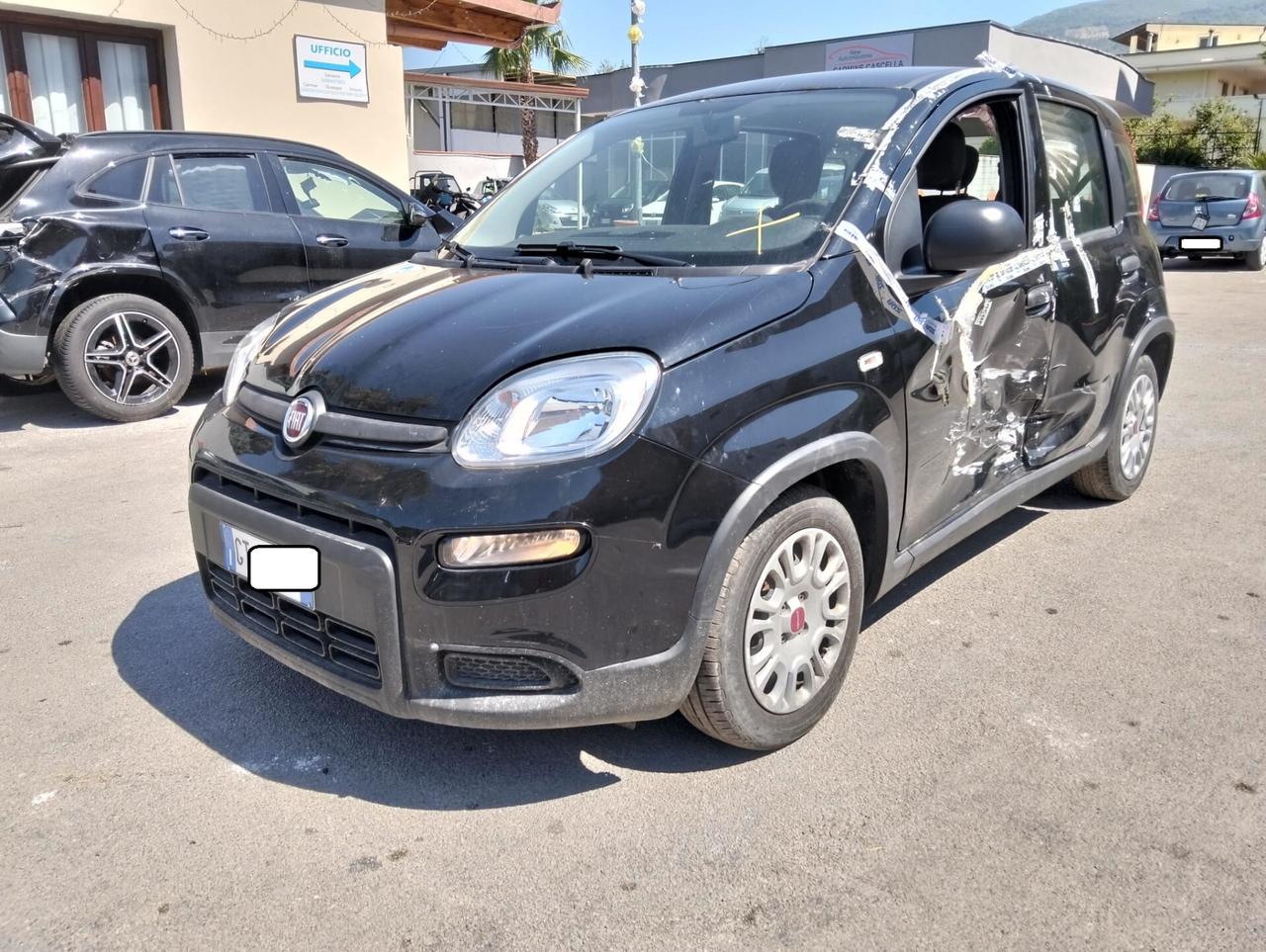 Fiat Panda 1.0 HYBRID 2024 SINISTRATA