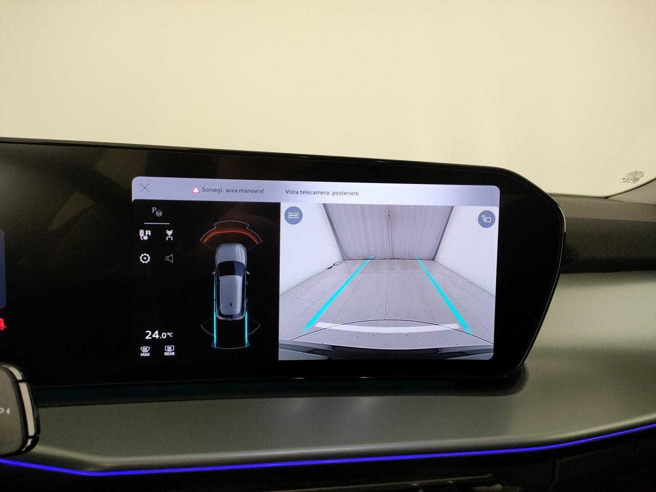 AUDI Aud Q3 SUV 40tfsi quattro Business advanced (204cv)