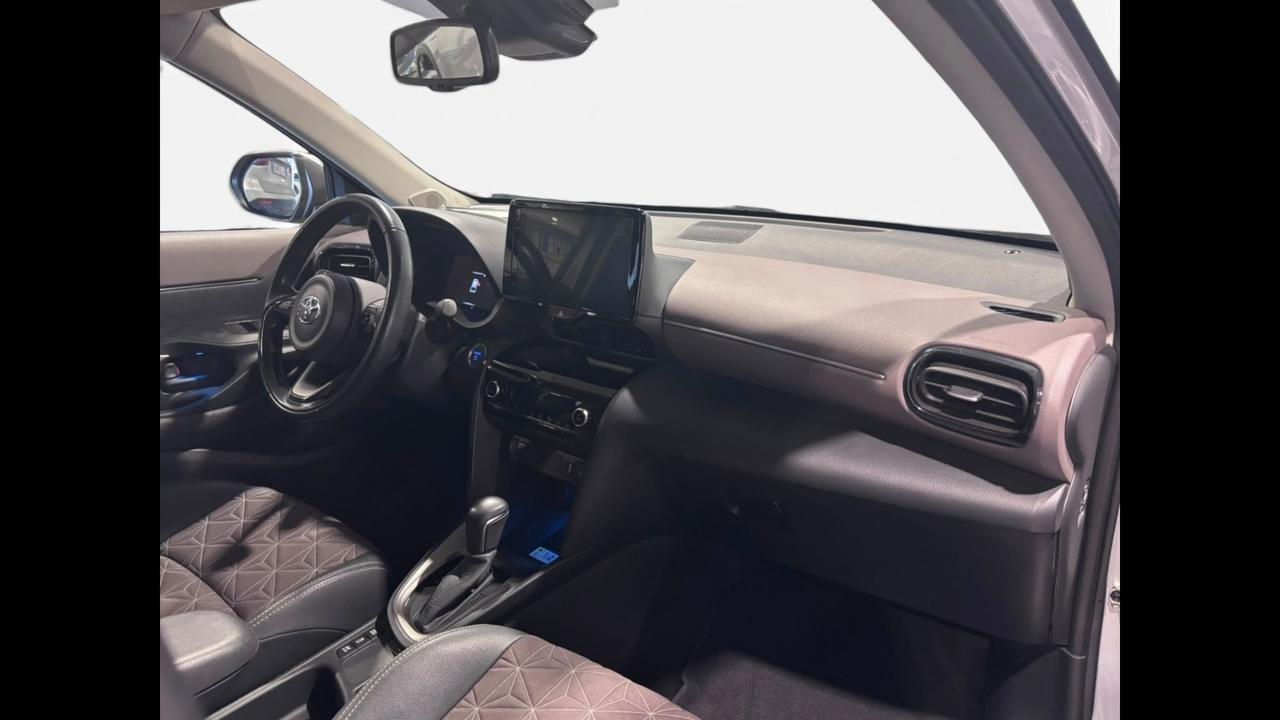 TOYOTA Yaris Cross - Yaris Cross 1.5h Lounge fwd 116cv e-cvt