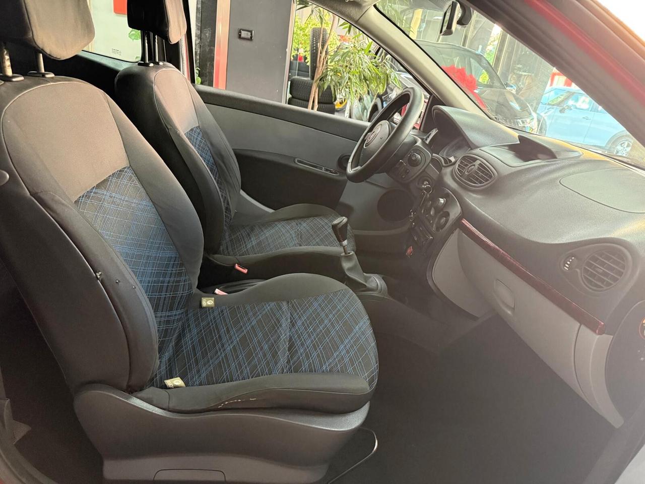 Renault Clio 1.2 16V 3 porte Confort