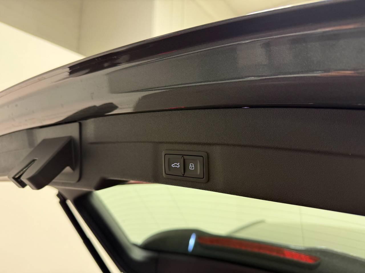 AUDI A5 AVANT TDI MHEV S-TRONIC S LINE EDITION