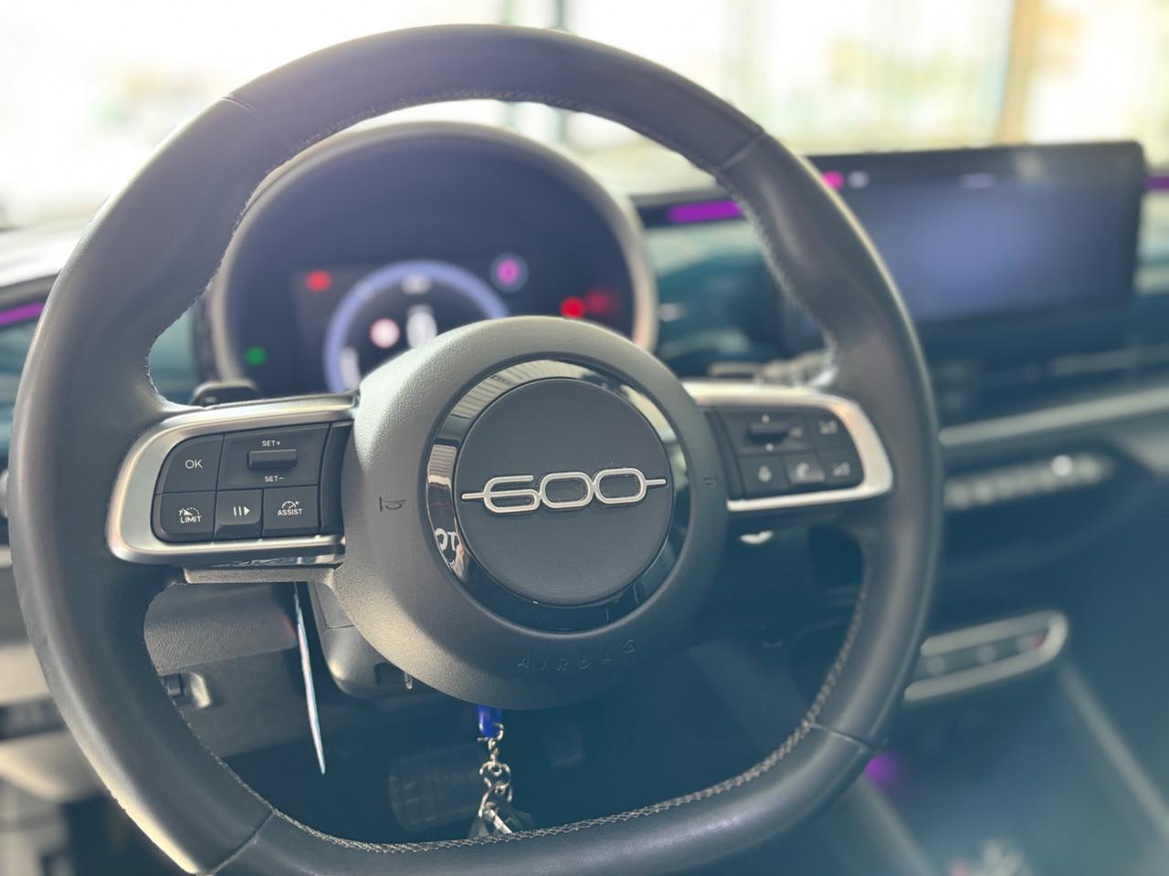 Fiat 600 Hybrid 100 automatica 5 anni di garanzia casa madre