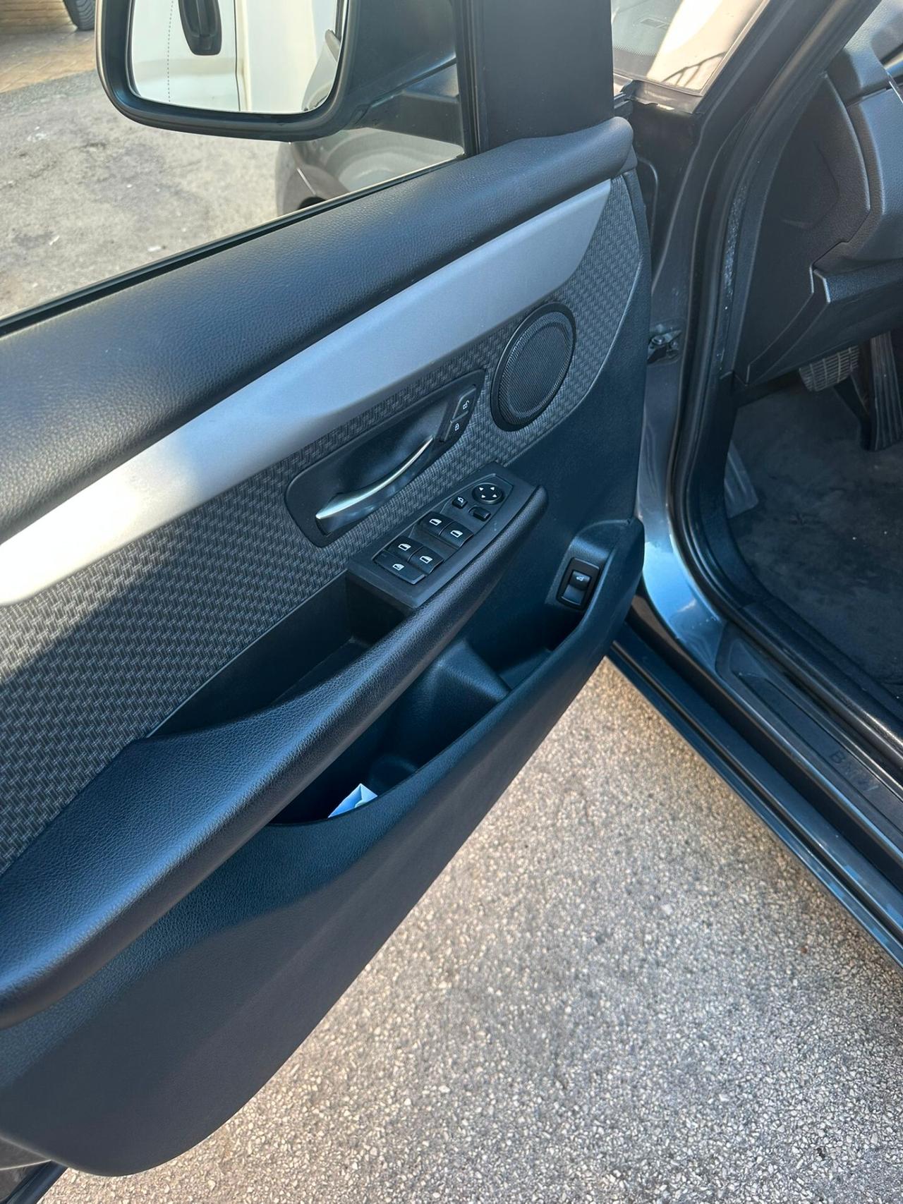 Bmw 2er Active Tourer 218d Advantage