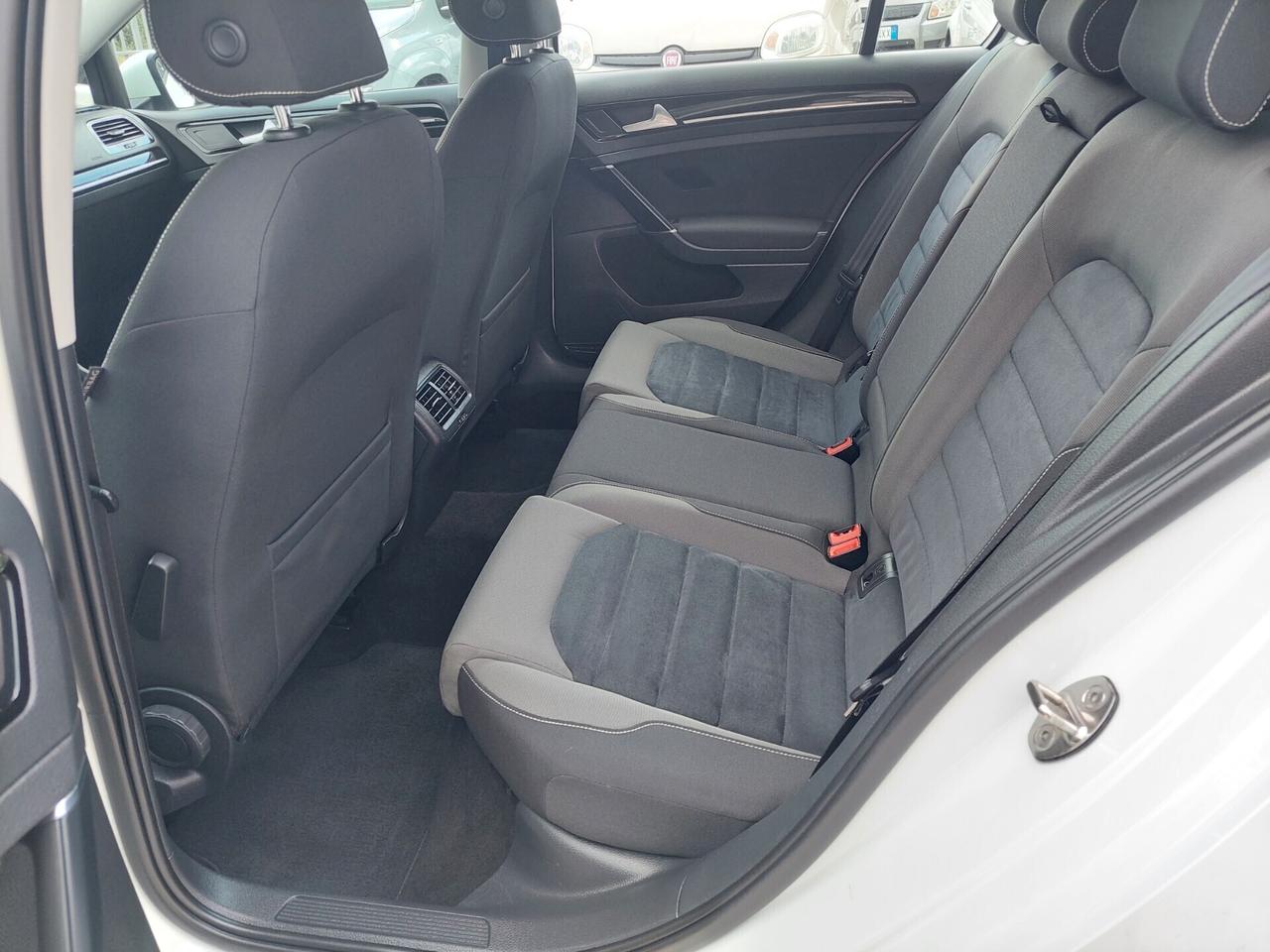 Volkswagen Golf 1.6 TDI 110 CV 5p. Highline BlueMotion Technology