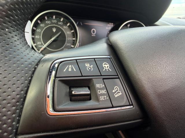 MASERATI Levante MY22 GRANSPORT+TETTO+BLACK PACK+PINZE GIALLE