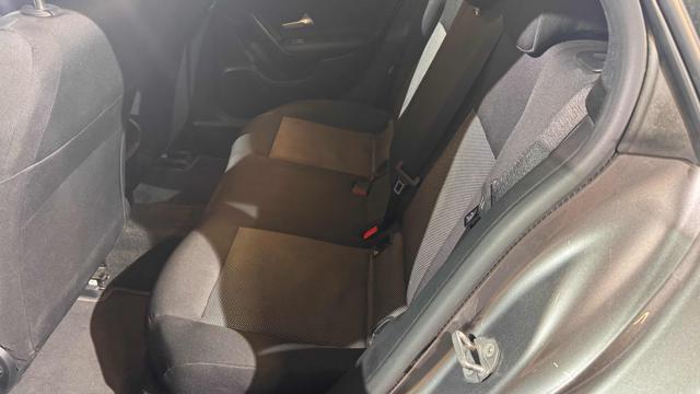 MERCEDES-BENZ CLA 180 d Shooting Brake Business