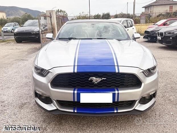 Ford mustang navi camera perfetta