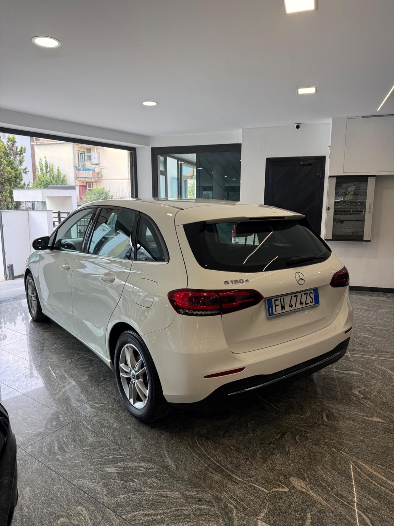 Mercedes-benz B 180 d Automatic Executive