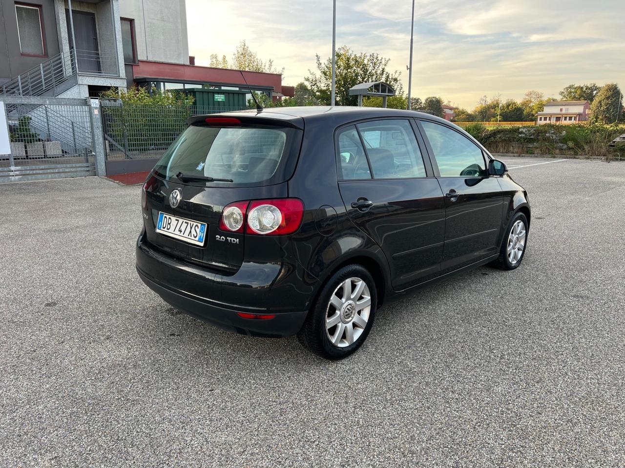 Volkswagen Golf 2.0 16V TDI 5p. Sportline