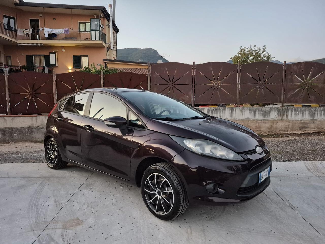 Ford Fiesta 1.4 TDCi 70CV 5 porte Titanium