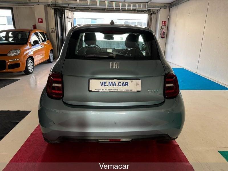 FIAT 500 500e 42 kWh Icon-FULL LED-NAVI- SENSORI PARK -KM 40300!