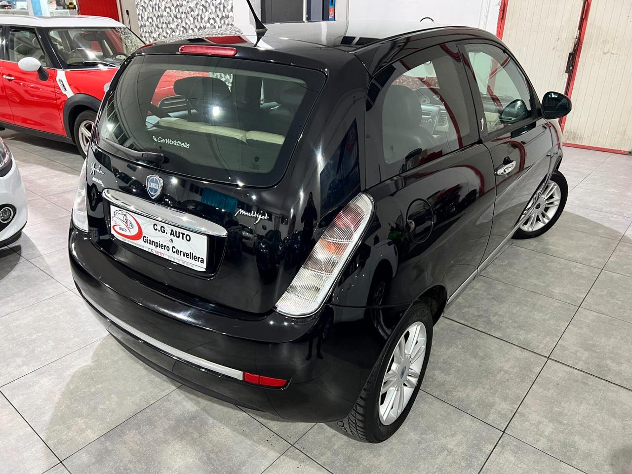 Lancia Ypsilon 1.3 MJT 75 CV Versus 2009