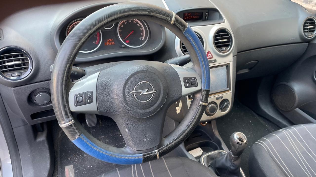 Opel Corsa 1.2 5 porte Enjoy benzina e gas